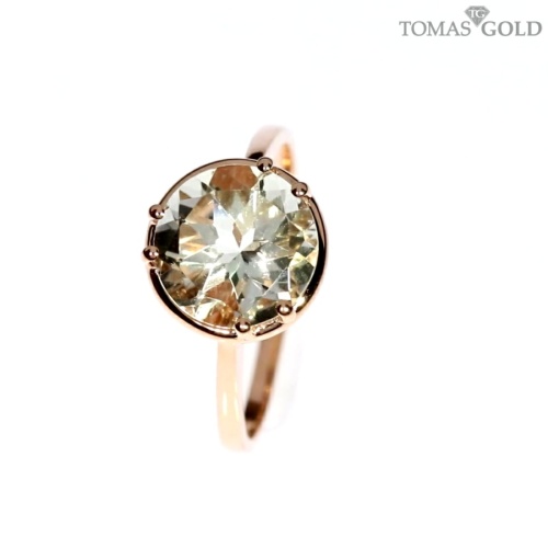 Gold ring with green amethyst